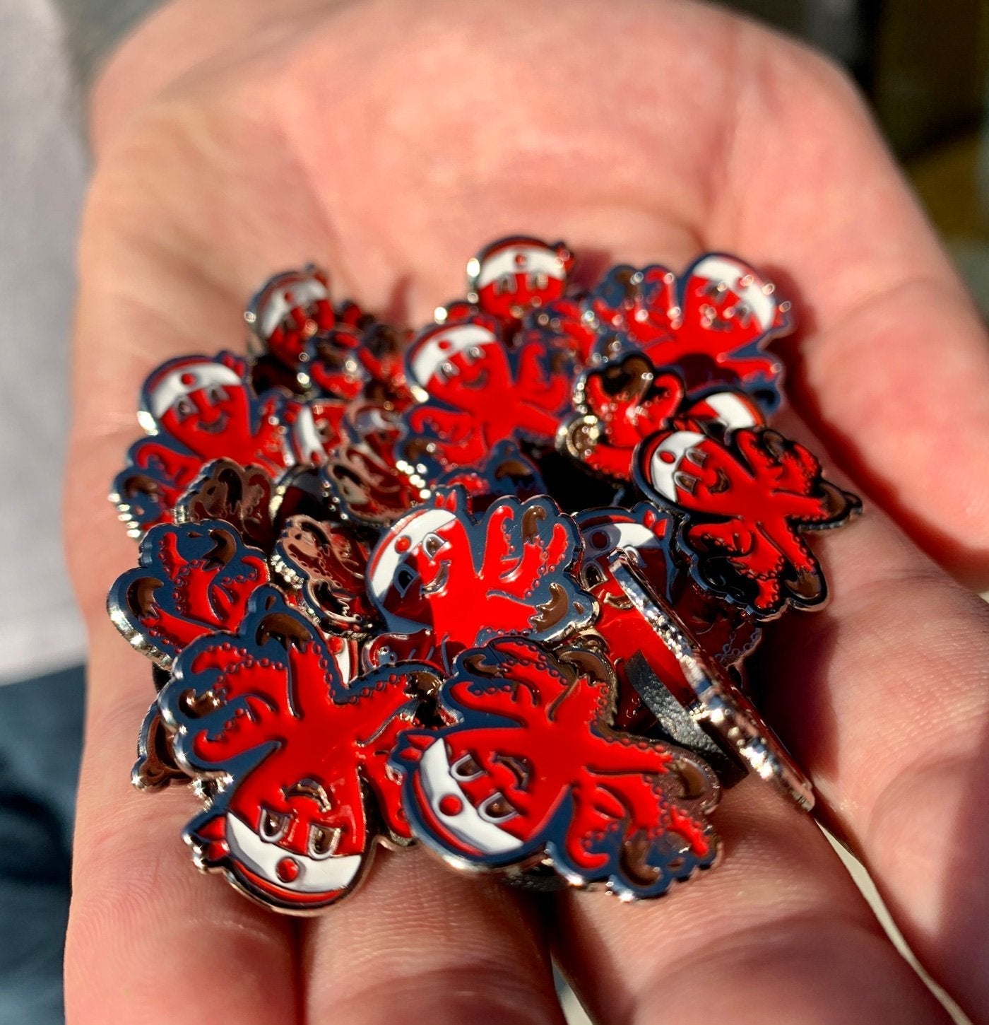 Red Octo Pin S6